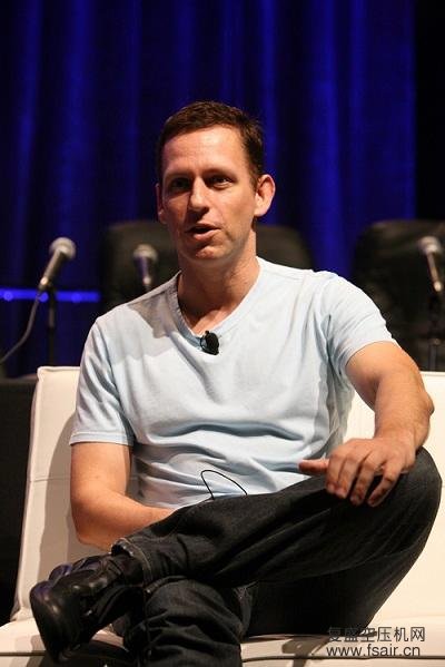 别等中文译本了 Peter Thiel《Zero to One》中的13条逆向创业观点