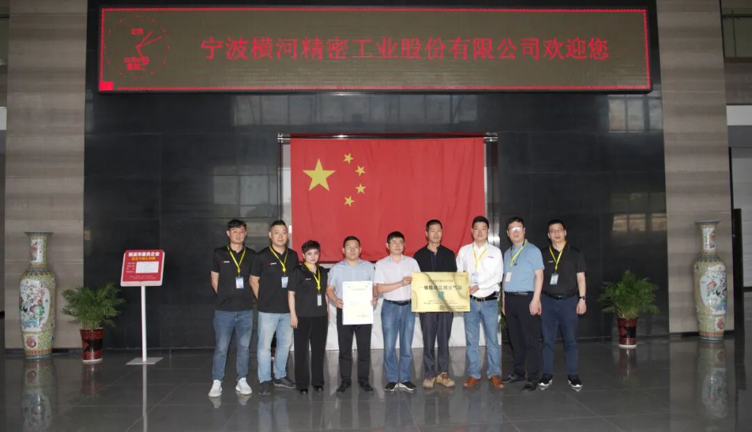 复盛广告牌亮相长沙南站,我们的行动远不止于此 配图8