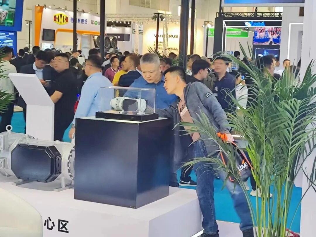 数万观众涌入,北京制冷展上复盛产品尽显神采,引无数海内外观众兴趣盎然 配图5