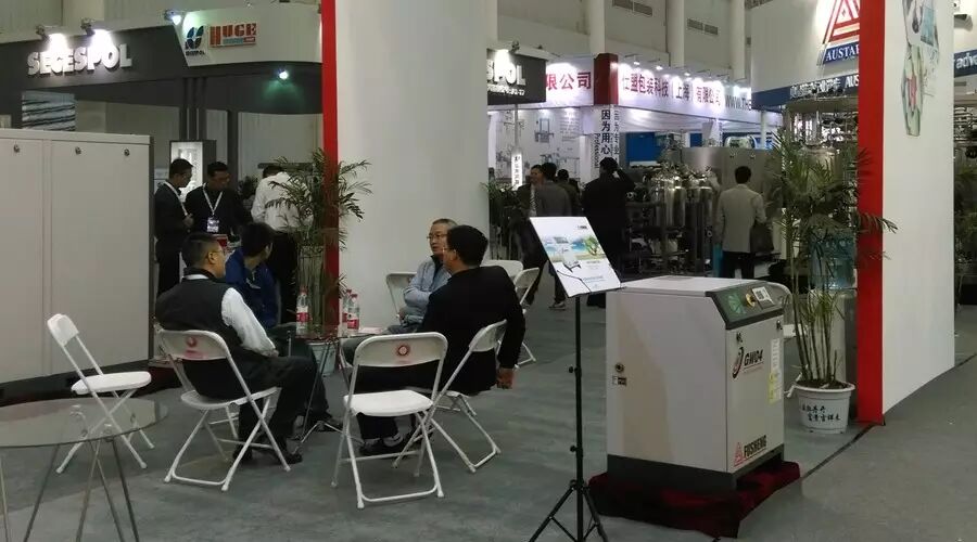 复盛全新无油机型亮相武汉药机展 配图1