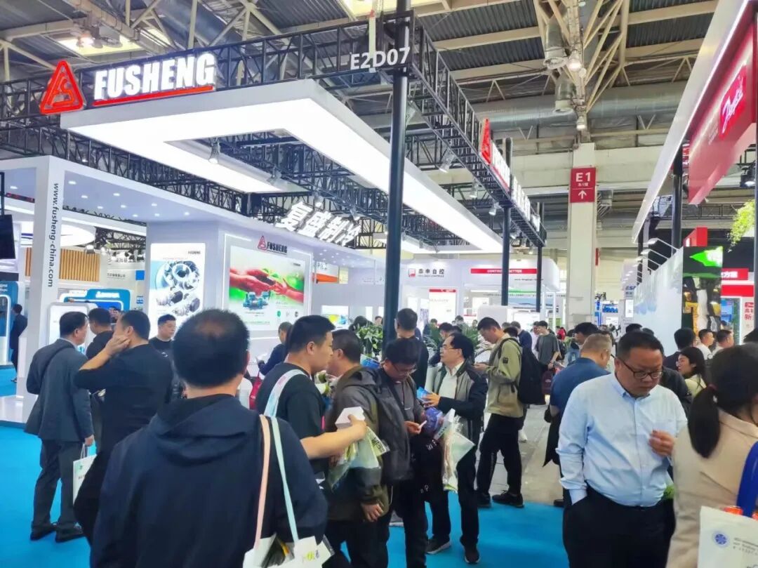 数万观众涌入,北京制冷展上复盛产品尽显神采,引无数海内外观众兴趣盎然 配图1